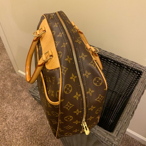 $1350 - Picture 3 of 8